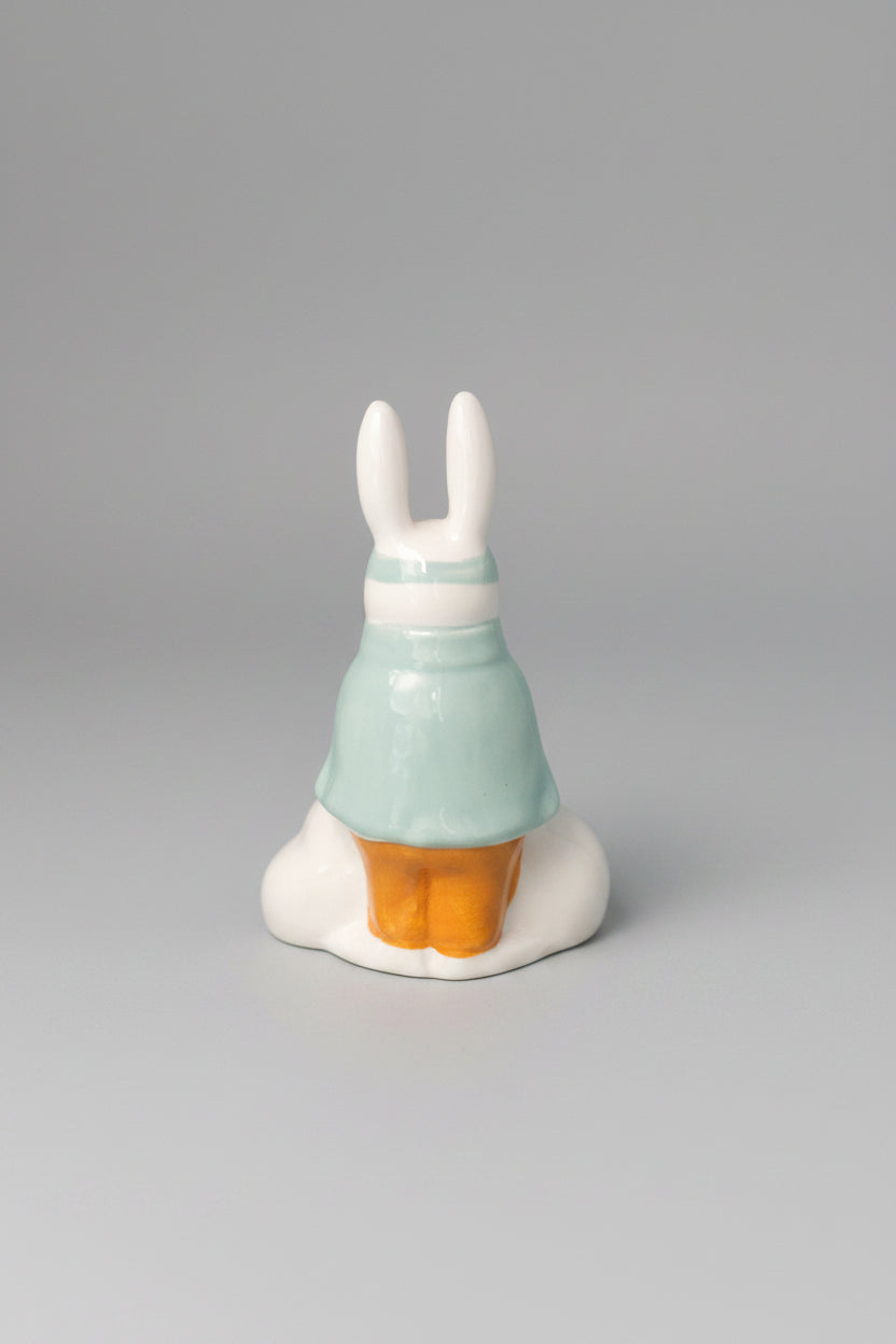 Figurine Céramique Lapin sur Nuage – Déco & Cadeau Original + Coffret 6 Mini Tirelires Offert