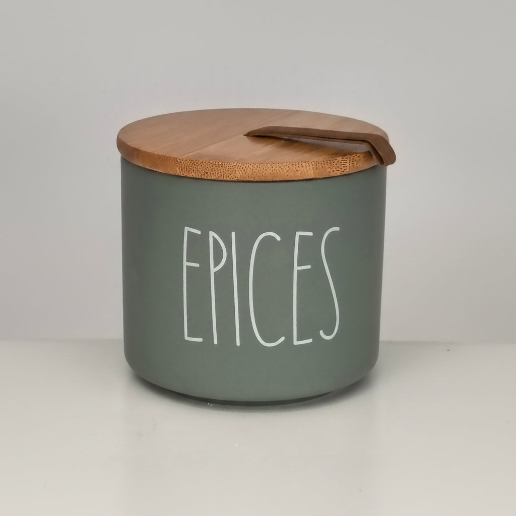 Pot à épices en céramique verte avec couvercle en bambou