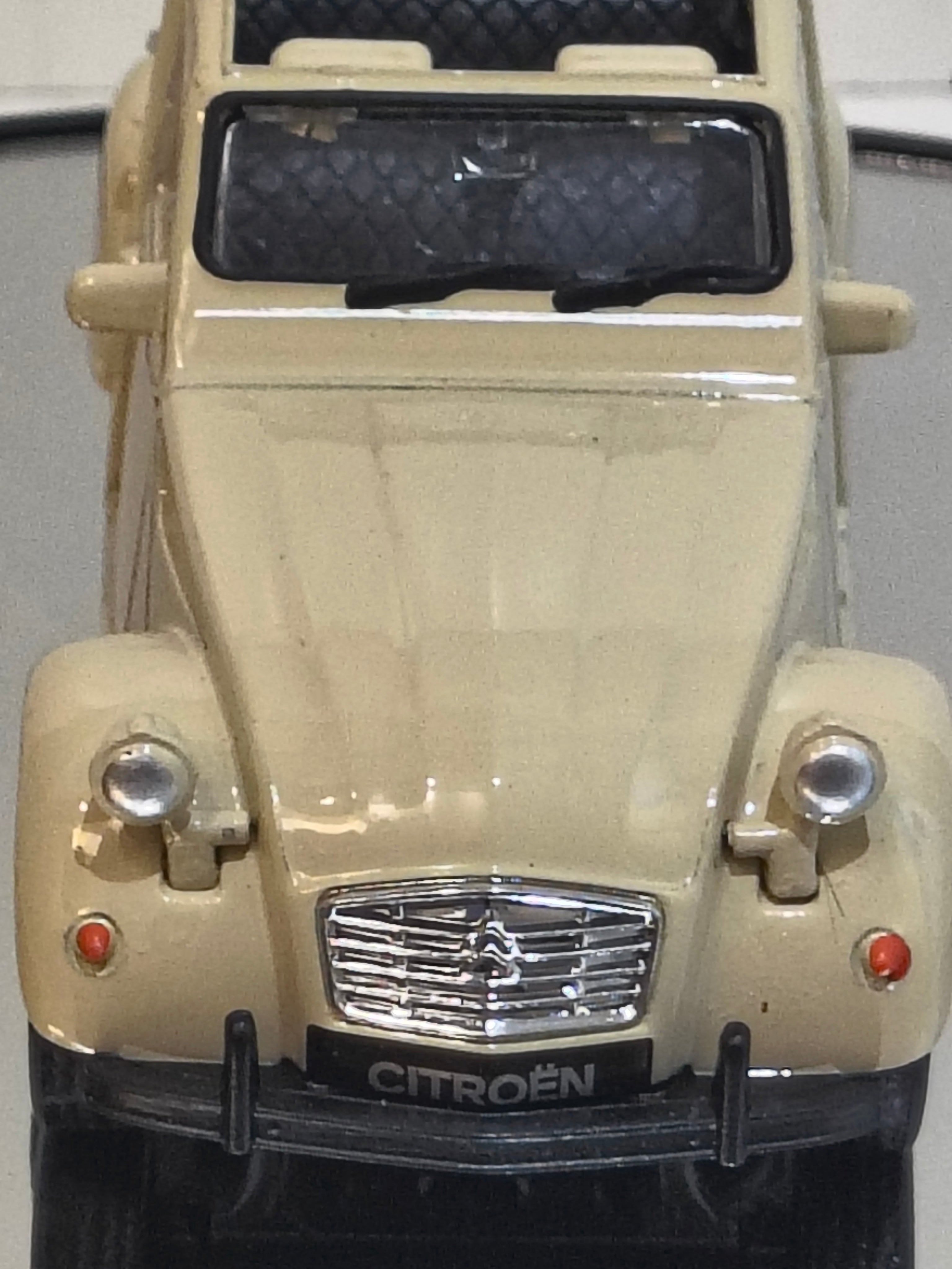 Welly Citroën 2CV – Miniature Diecast Scale Model 1:34