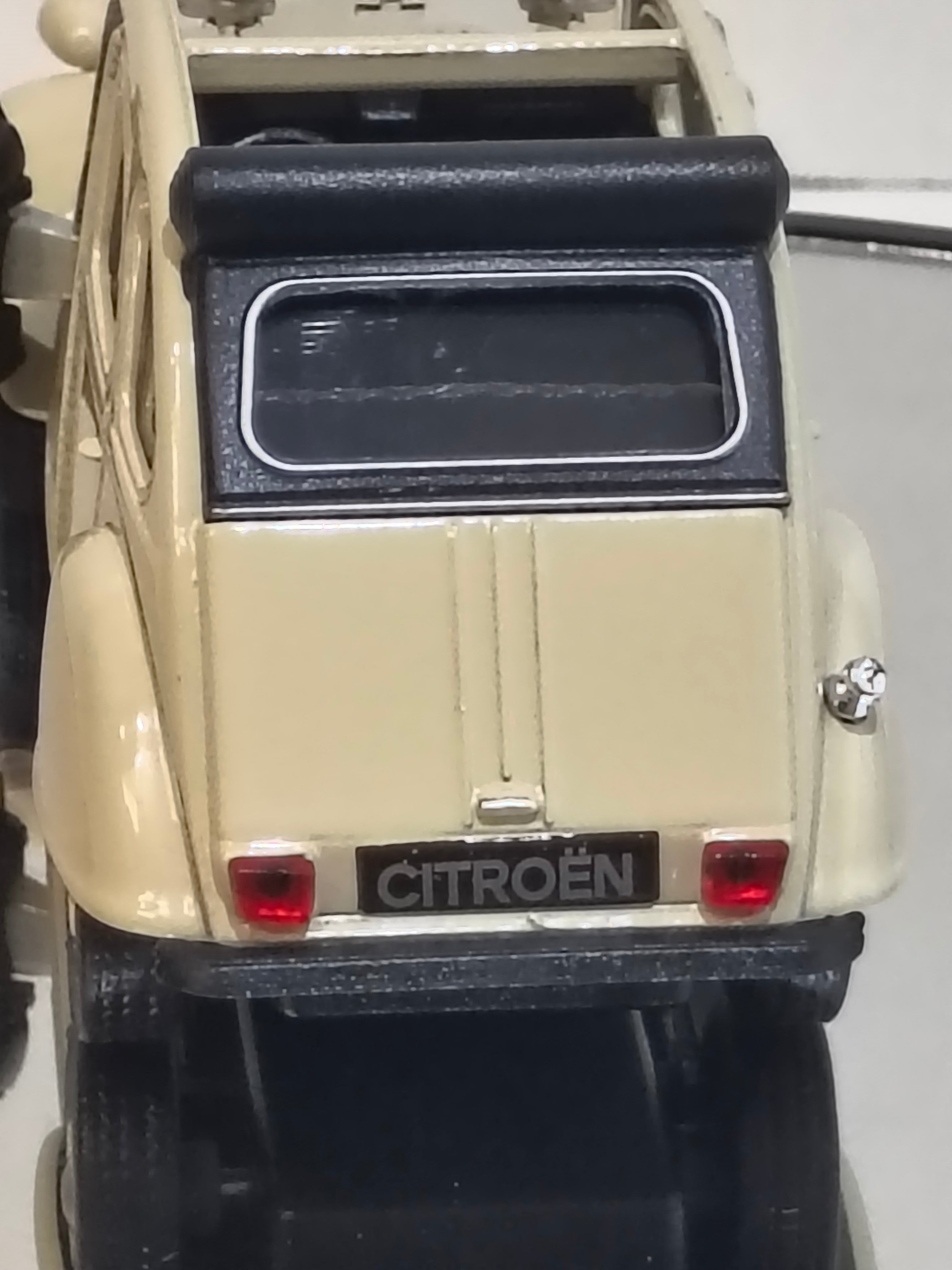 Welly Citroën 2CV – Miniature Diecast Scale Model 1:34
